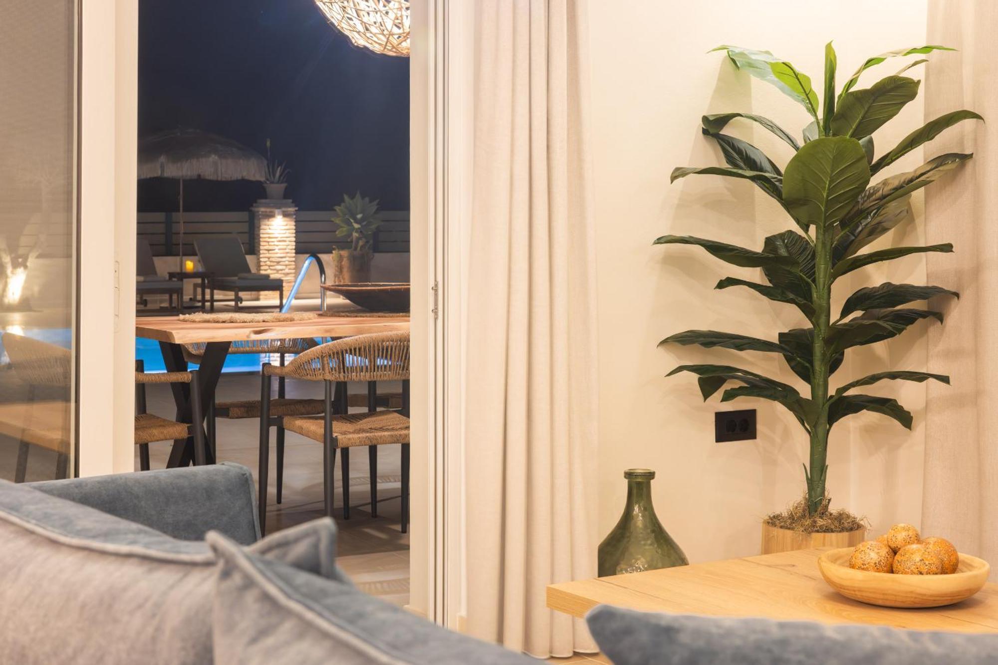 Porta Luxury Residence, By Tk Management