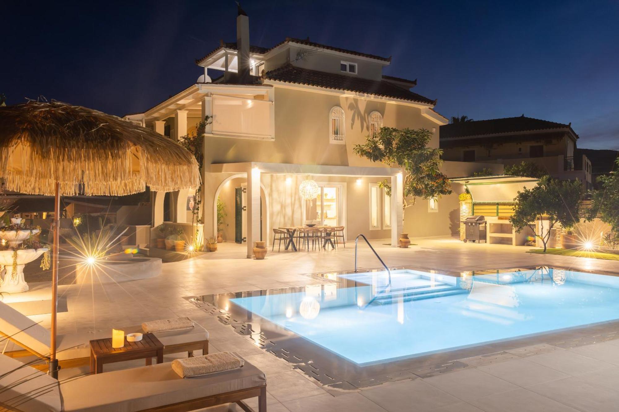 Porta Luxury Residence, By Tk Management Laganas