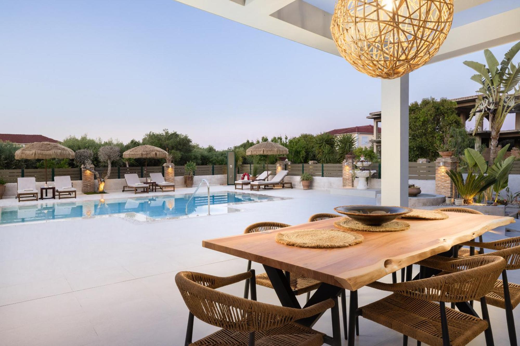 Porta Luxury Residence, By Tk Management Laganas