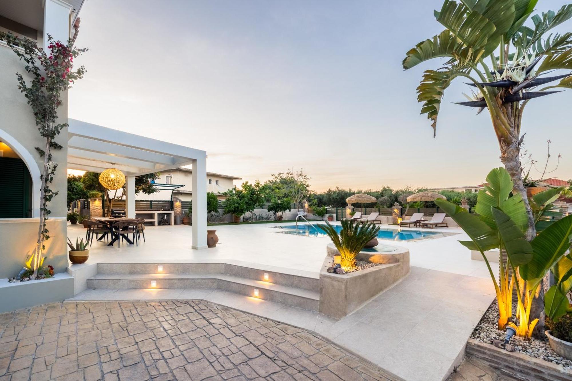 Porta Luxury Residence, By Tk Management Holiday home *