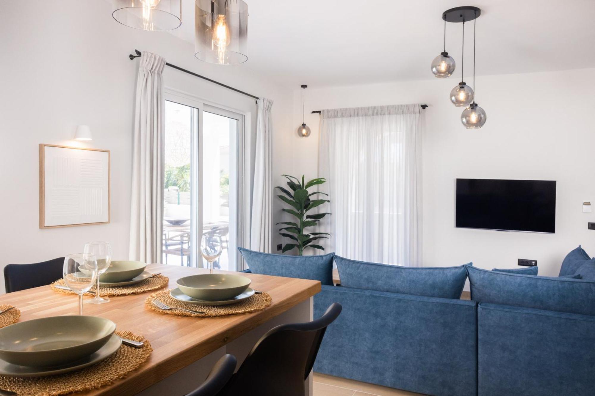 Porta Luxury Residence, By Tk Management Laganas